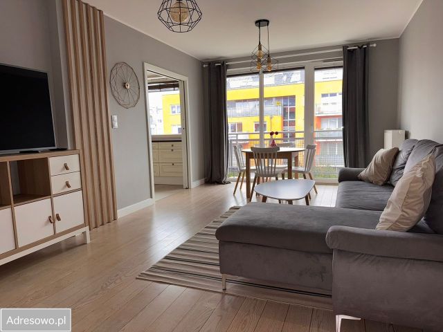 Mieszkanie 2-pokojowe Gdynia Chwarzno-Wiczlino, ul. Stanisława Filipkowskiego. Zdjęcie 1