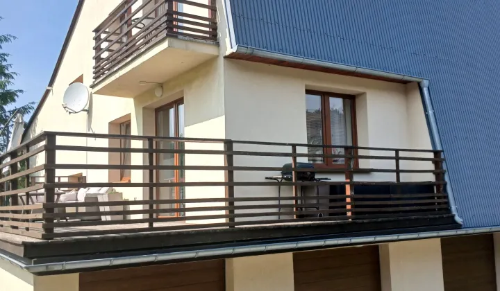 dom wolnostojący, 12 pokoi Wisła, Klonowa