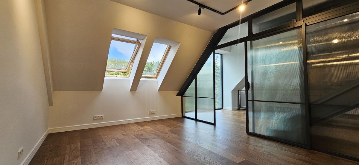 Mieszkanie 4-pokojowe Biestrzyków. Zdjęcie 11