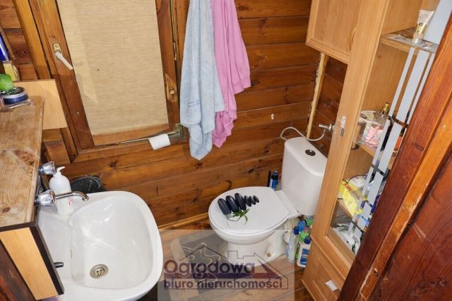 dom wolnostojący, 3 pokoje Urle. Zdjęcie 11