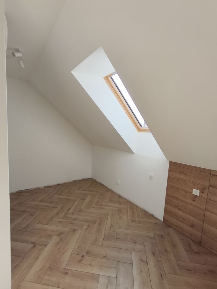 dom wolnostojący, 4 pokoje Stramnica. Zdjęcie 15