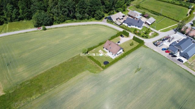 dom wolnostojący, 5 pokoi Wolica. Zdjęcie 30