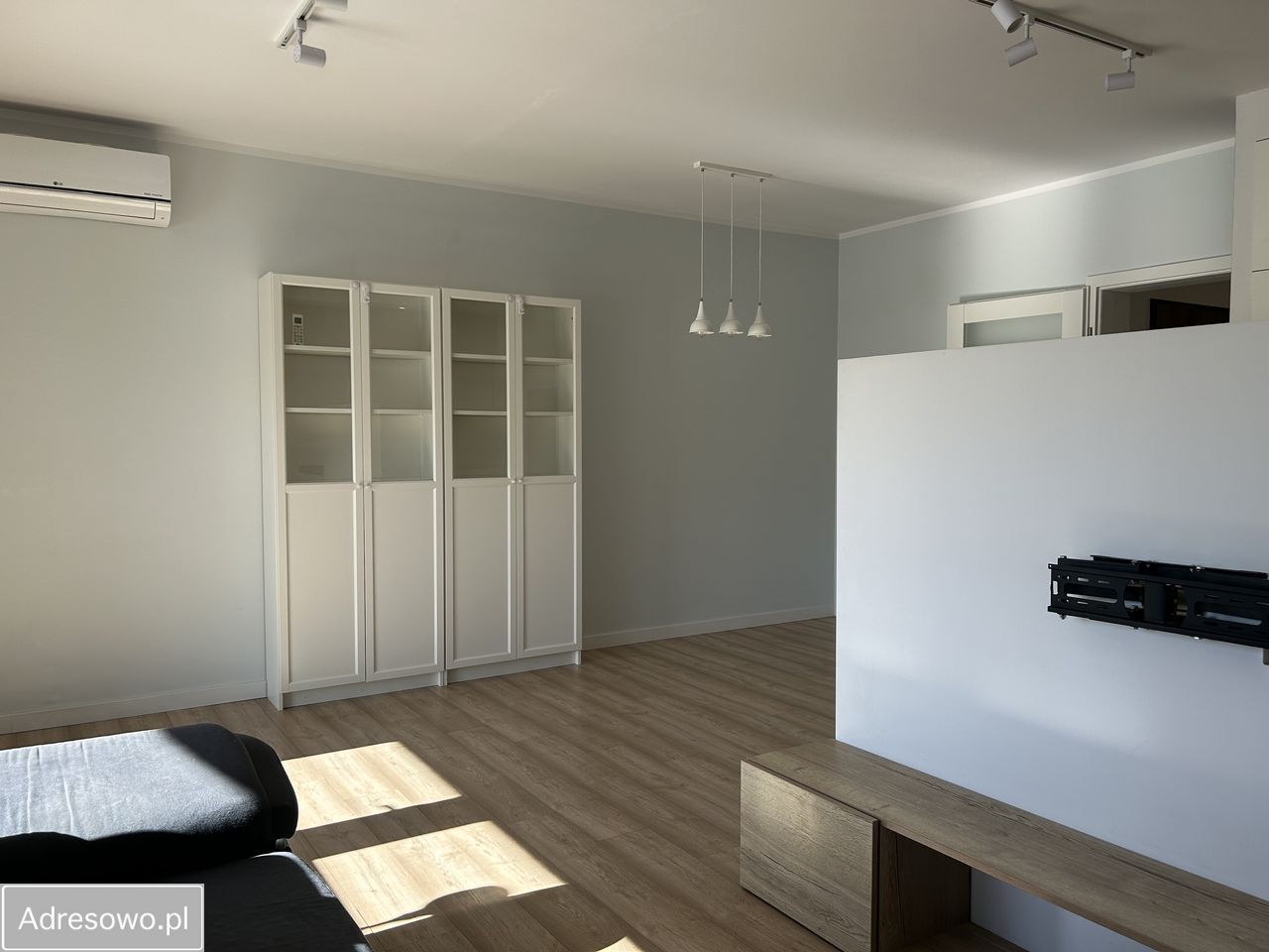 Mieszkanie 2-pokojowe Jelenia Góra Centrum, ul. Osiedle Robotnicze. Zdjęcie 15