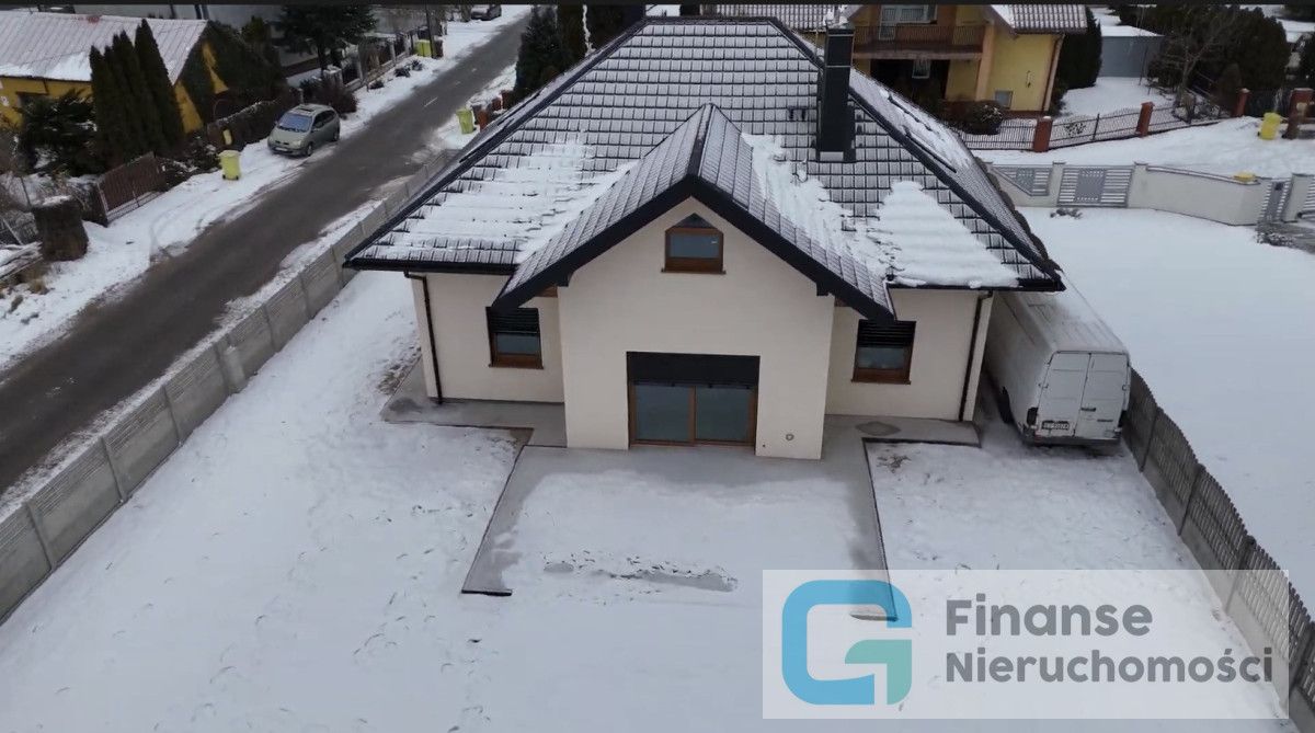 dom wolnostojący, 5 pokoi Skierniewice, ul. Sosnowa. Zdjęcie 2