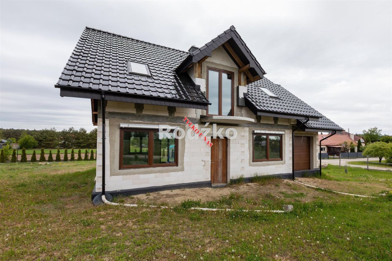 dom wolnostojący, 5 pokoi Stronno, ul. Dębowa. Zdjęcie 1