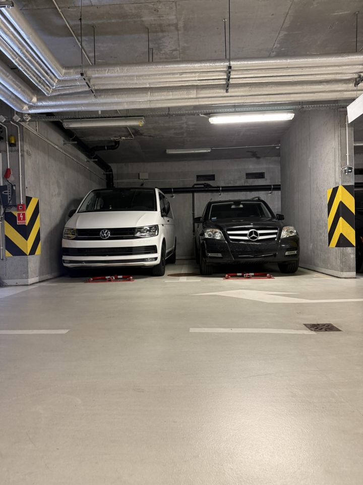 Garaż/miejsce parkingowe Warszawa Siekierki, ul. Bluszczańska