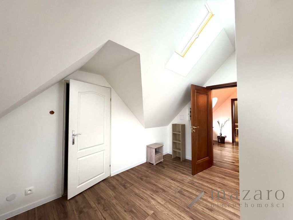 dom wolnostojący, 9 pokoi Zielonka. Zdjęcie 28