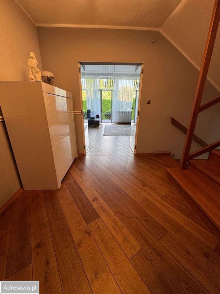 dom wolnostojący, 9 pokoi Bielsko-Biała Stare Bielsko, ul. Hutnicza. Zdjęcie 5