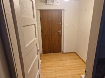 Mieszkanie 1-pokojowe Jelenia Góra Centrum, ul. Osiedle Robotnicze. Zdjęcie 1