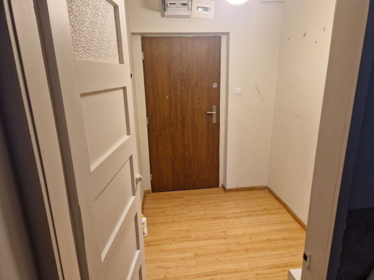 Mieszkanie 1-pokojowe Jelenia Góra Centrum, ul. Osiedle Robotnicze. Zdjęcie 2