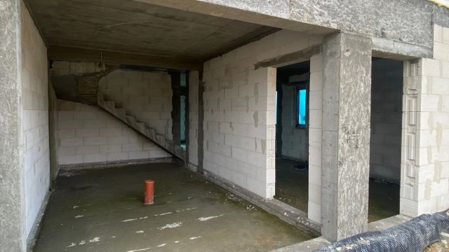 bliźniak, 5 pokoi Bojano. Zdjęcie 5