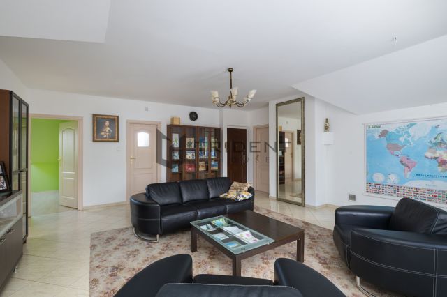 dom wolnostojący, 7 pokoi Łoś. Zdjęcie 13