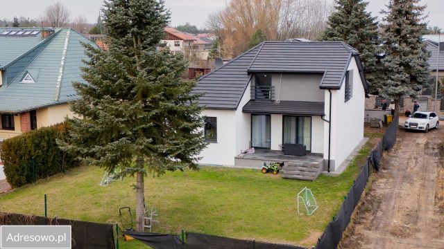 dom wolnostojący, 5 pokoi Radom Wólka Klwatecka, ul. Błędowska. Zdjęcie 1