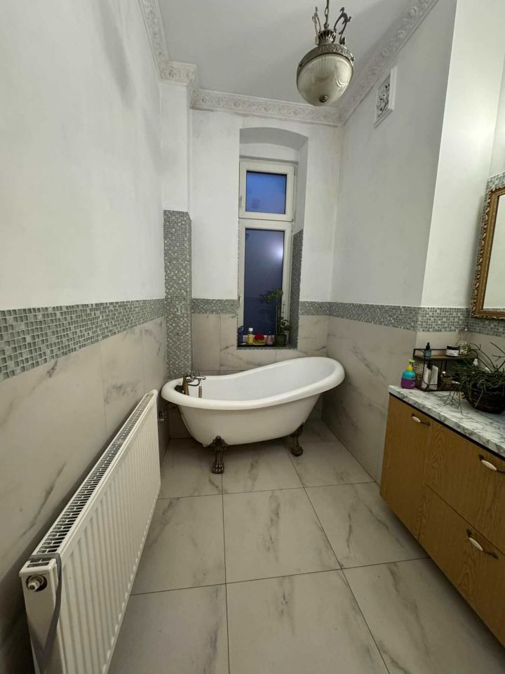 Mieszkanie 4-pokojowe Bytom Śródmieście. Zdjęcie 7