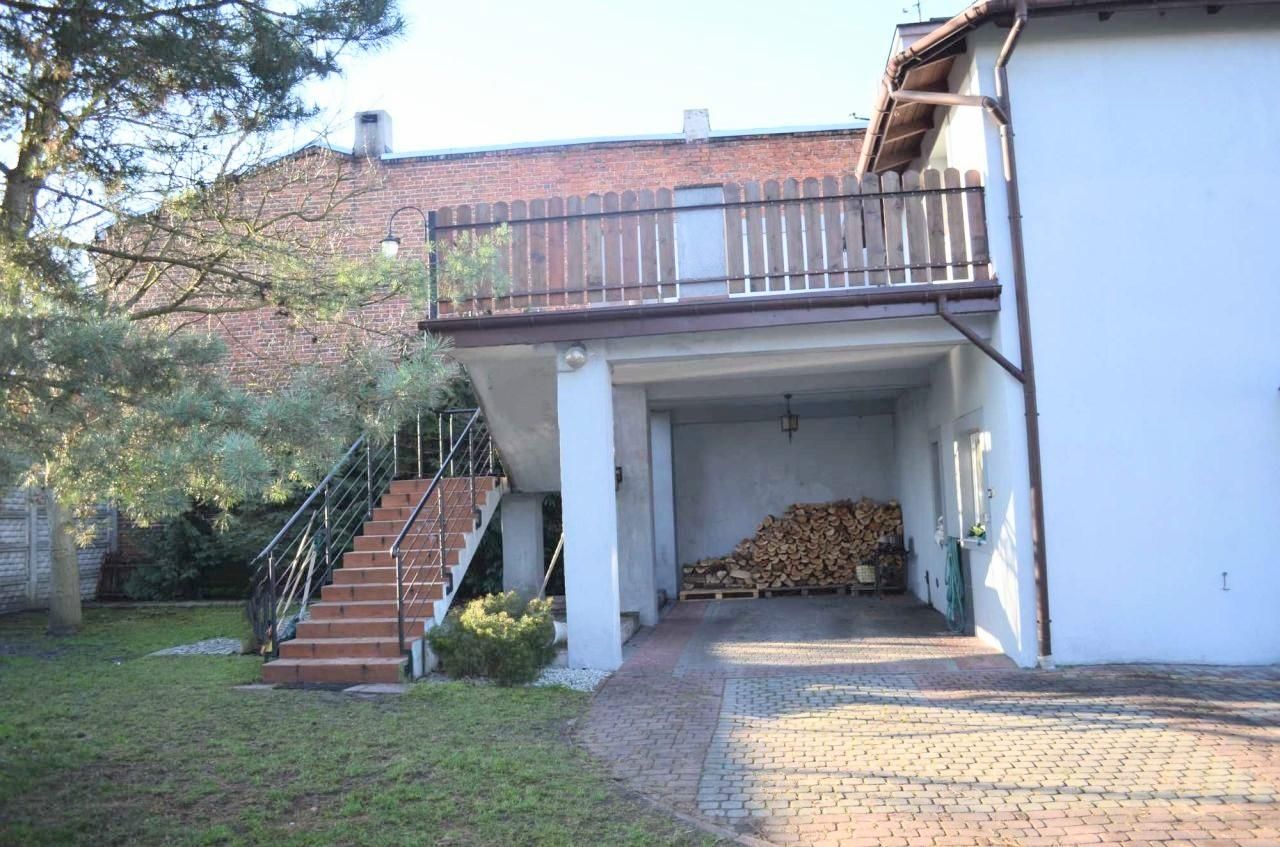 dom wolnostojący, 5 pokoi Pabianice Bugaj, ul. ks. Piotra Skargi. Zdjęcie 3