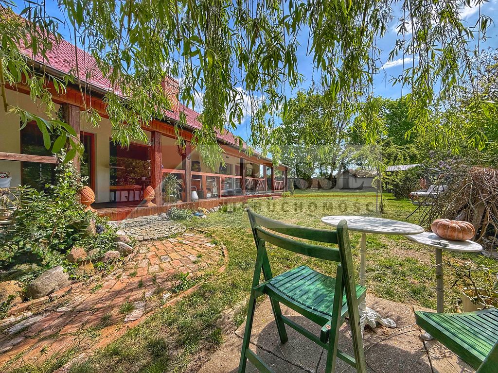 dom wolnostojący, 7 pokoi Trzeszczyn. Zdjęcie 33