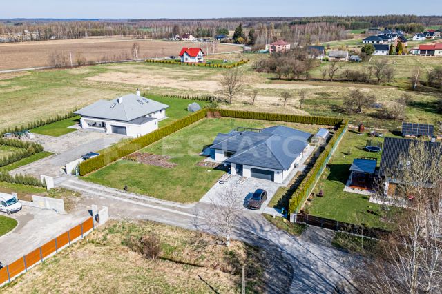 dom wolnostojący, 4 pokoje Trzciana. Zdjęcie 23