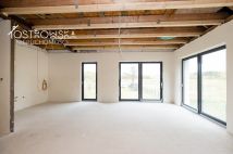 dom wolnostojący, 6 pokoi Glinianka. Zdjęcie 4