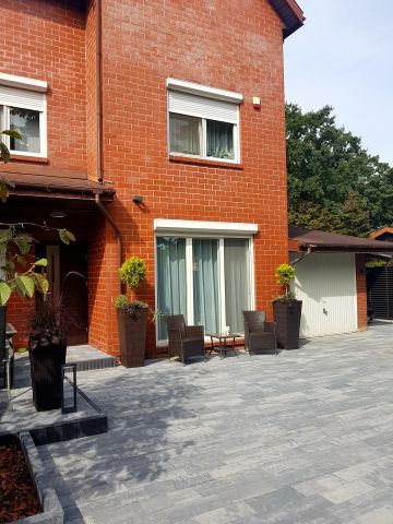 dom szeregowy, 4 pokoje Łódź Polesie, ul. Liniowa. Zdjęcie 1