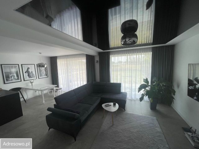 dom szeregowy, 5 pokoi Koszalin. Zdjęcie 1