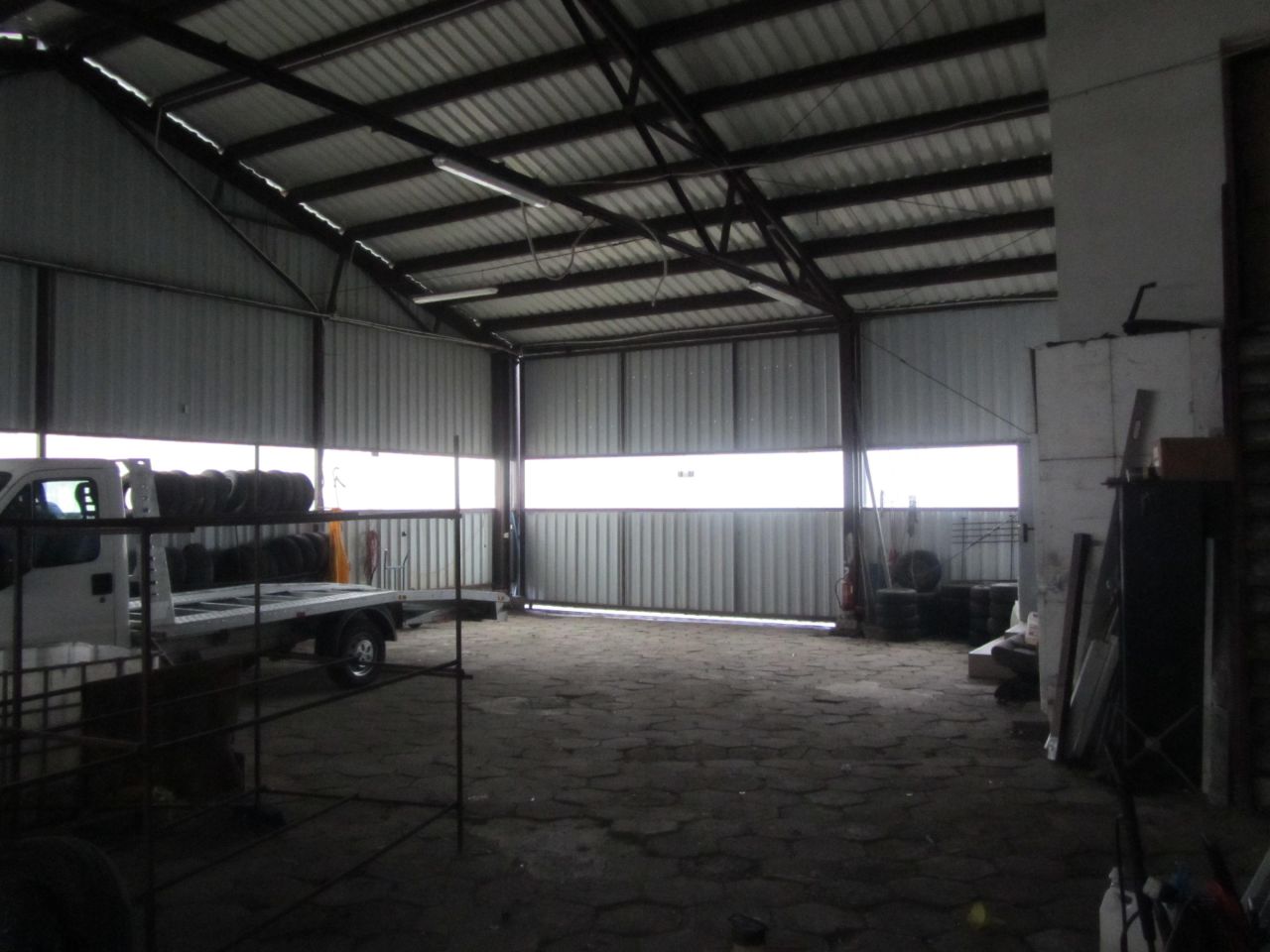 Hala/magazyn Brzezie k. Sulechowa, ul. Żwirki i Wigury. Zdjęcie 7