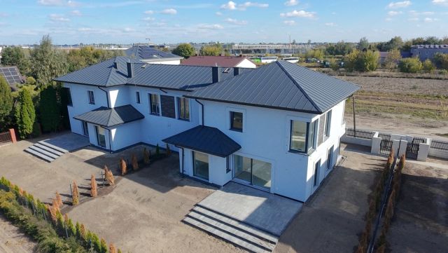 bliźniak, 6 pokoi Opacz Mała. Zdjęcie 16