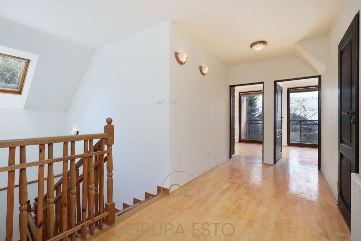 dom wolnostojący, 8 pokoi Kraków Kliny, ul. Narvik. Zdjęcie 8