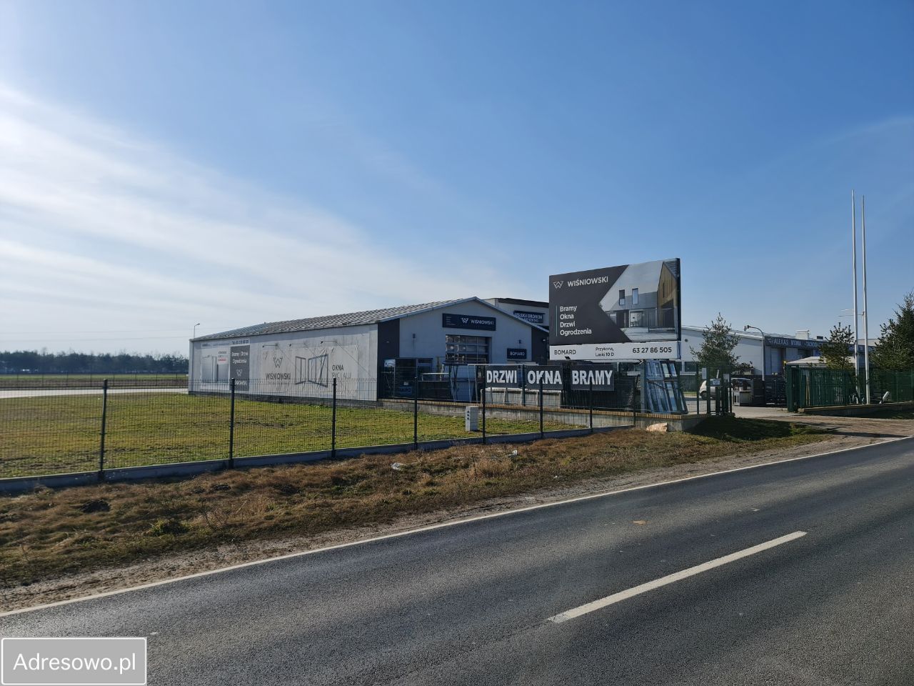 Hala/magazyn Laski. Zdjęcie 3