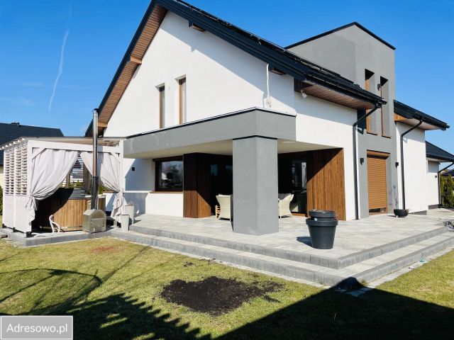 dom wolnostojący, 5 pokoi Mokra Lewa. Zdjęcie 1