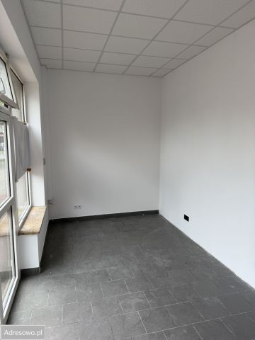Lokal Józefów Centrum, ul. Marszałka Piłsudskiego. Zdjęcie 1