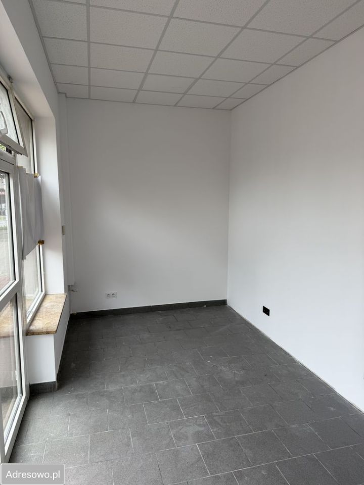 Lokal Józefów Centrum, ul. Marszałka Piłsudskiego. Zdjęcie 1