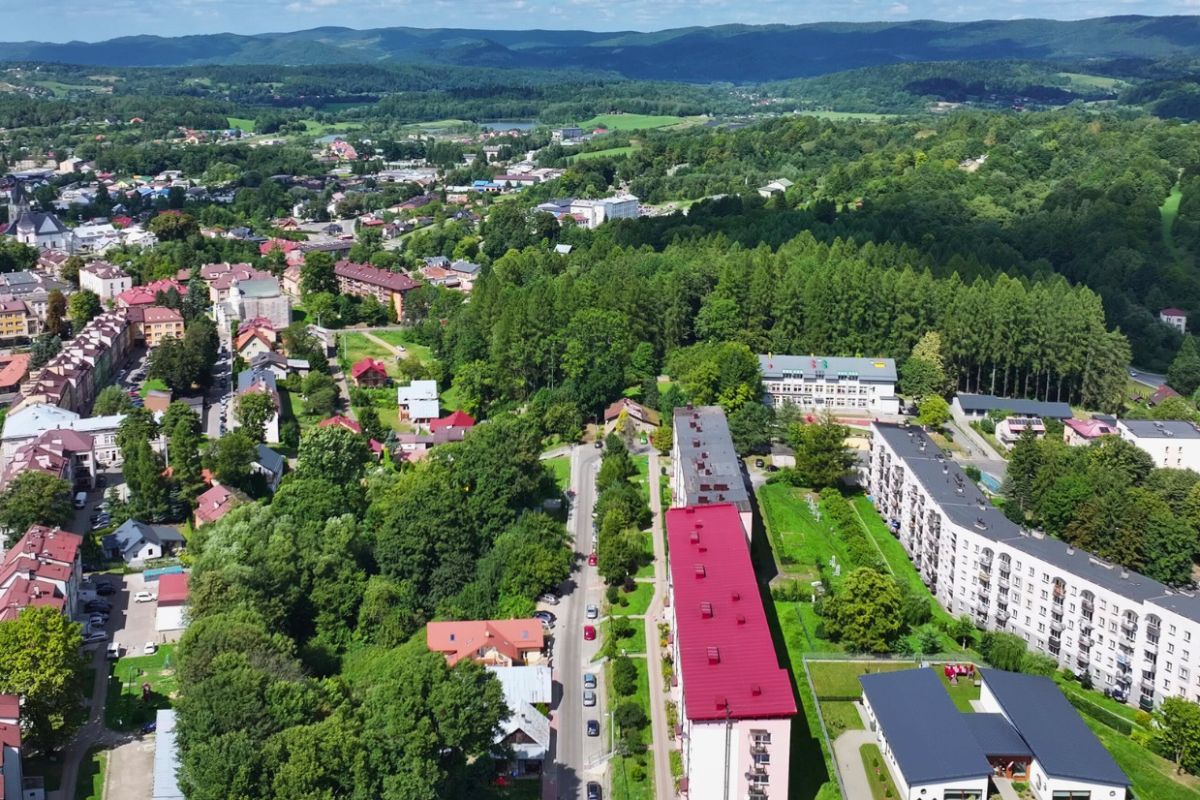 Działka inwestycyjna Lesko, ul. Piotra Kmity. Zdjęcie 5