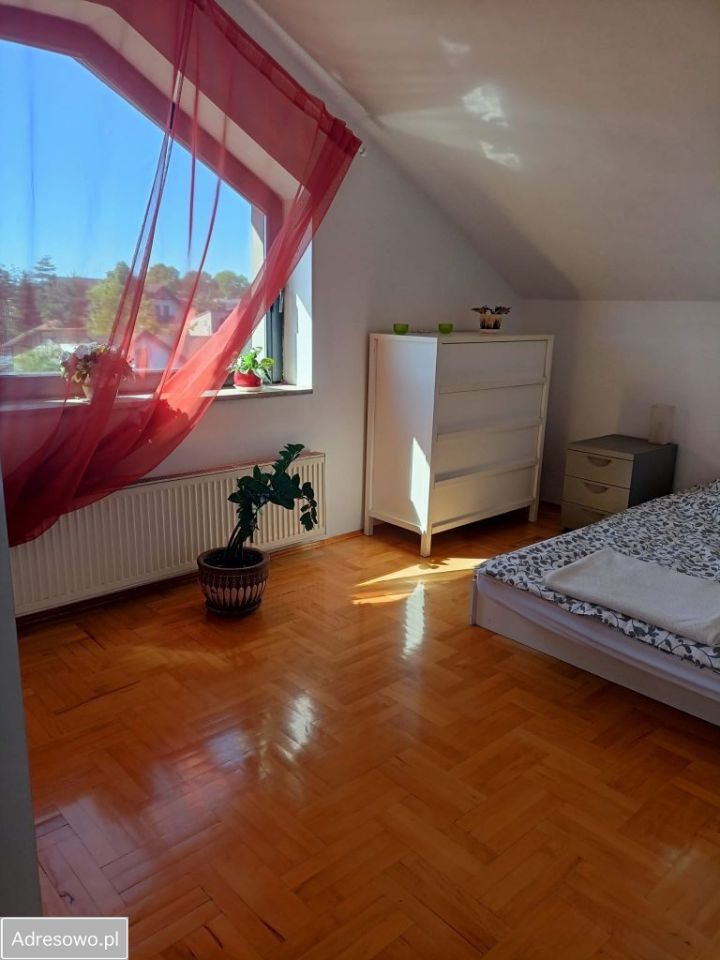 dom wolnostojący, 8 pokoi Częstochowa Stradom, ul. Królewska. Zdjęcie 9