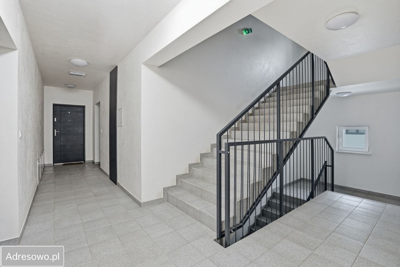 Mieszkanie 3-pokojowe Święta Katarzyna, ul. Kasztanowa. Zdjęcie 5