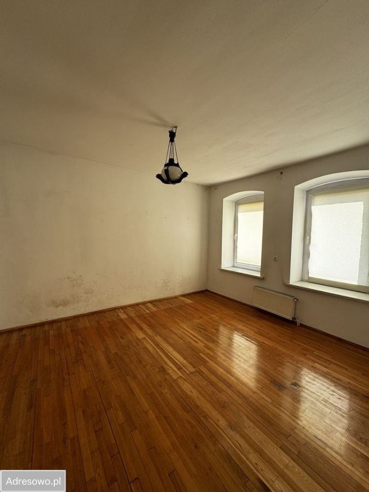 kamienica, 5 pokoi Grodków, ul. Szpitalna. Zdjęcie 2