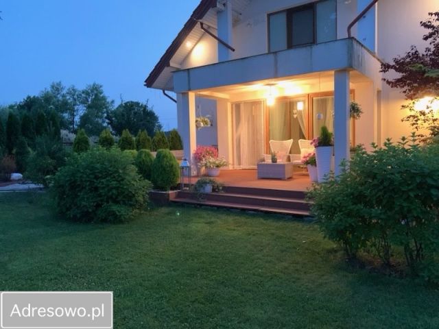 dom wolnostojący, 9 pokoi Aleksandrów. Zdjęcie 1