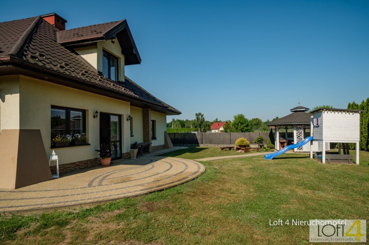 dom wolnostojący, 7 pokoi Brzeźnica. Zdjęcie 4