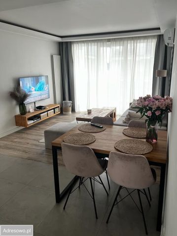 Mieszkanie 3-pokojowe Poznań, ul. Serbska. Zdjęcie 1