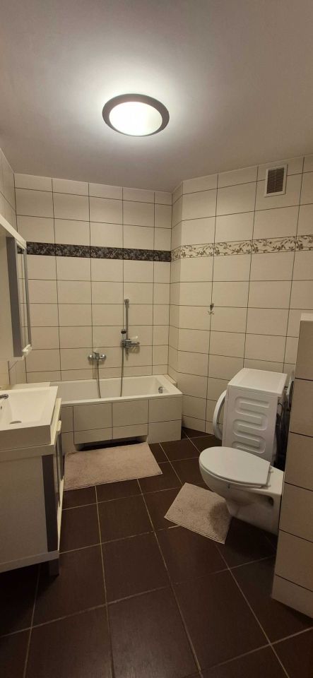Mieszkanie 2-pokojowe Świdnica, ul. Kazimierza Wielkiego. Zdjęcie 3