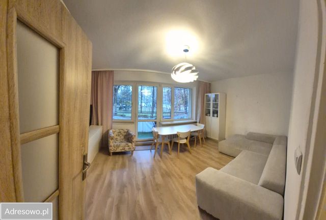 Mieszkanie 3-pokojowe Warszawa Stegny, ul. Kartaginy. Zdjęcie 1