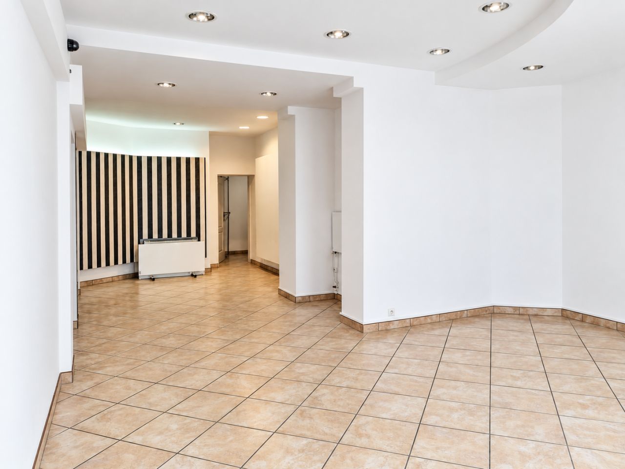 Lokal Września Centrum, ul. Warszawska. Zdjęcie 5