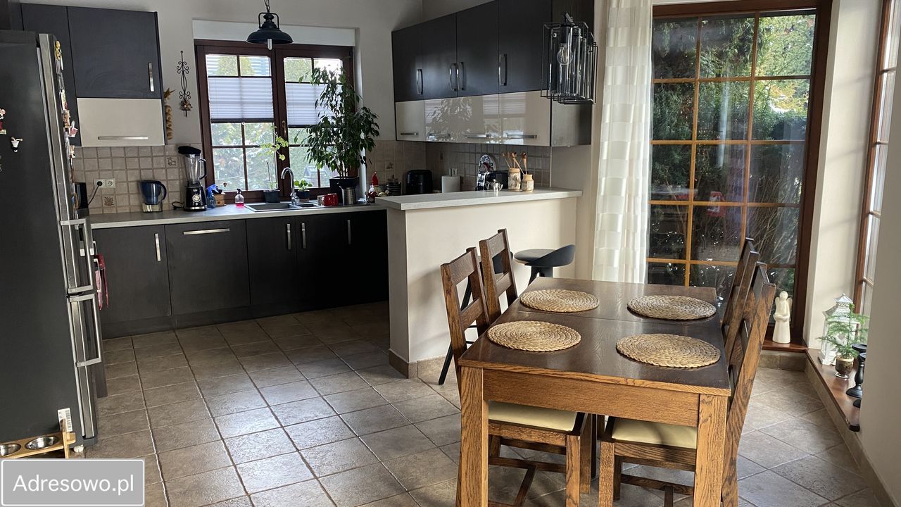 dom wolnostojący, 5 pokoi Białe Błota, ul. Bazaltowa. Zdjęcie 3