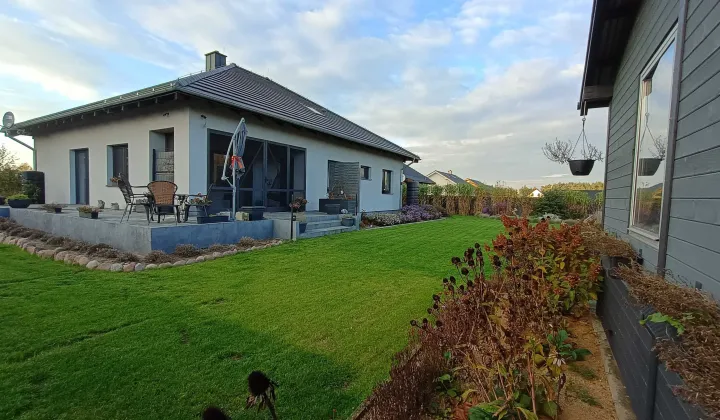 dom wolnostojący Uścikówiec