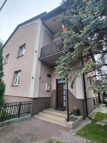 dom wolnostojący, 6 pokoi Jędrzejów. Zdjęcie 1