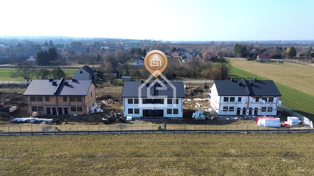 Mieszkanie 3-pokojowe Podłęże. Zdjęcie 13