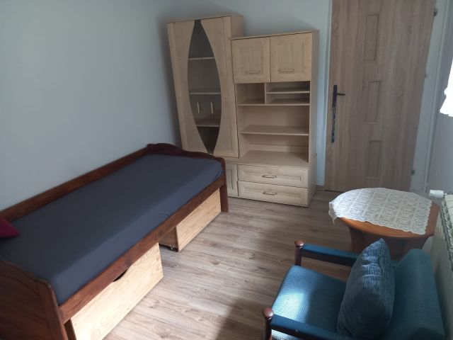 Pokój Serby, Okrężna. Zdjęcie 1