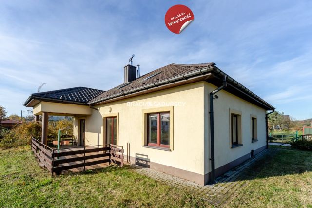 dom wolnostojący, 7 pokoi Skawina, ul. Wojska Polskiego. Zdjęcie 1