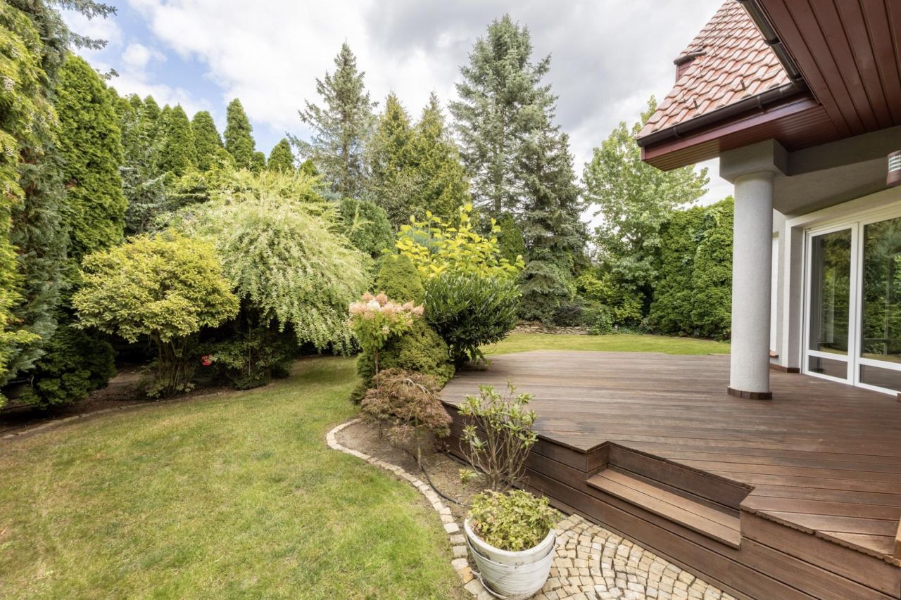 dom wolnostojący, 5 pokoi Chyby, ul. Jesionowa. Zdjęcie 2