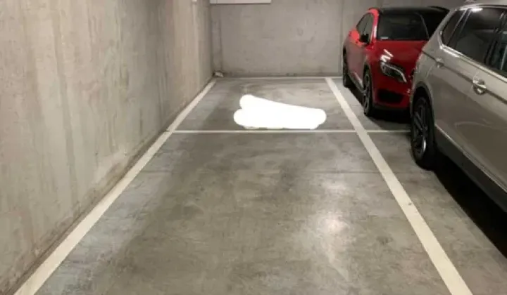 Garaż/miejsce parkingowe Wrocław Krzyki, ul. Dyrekcyjna