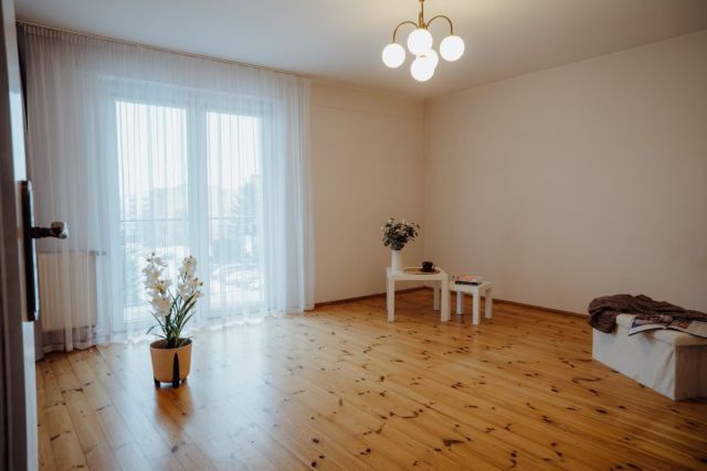 Mieszkanie 4-pokojowe Zgierz, ul. Tadeusza Boya-Żeleńskiego. Zdjęcie 1